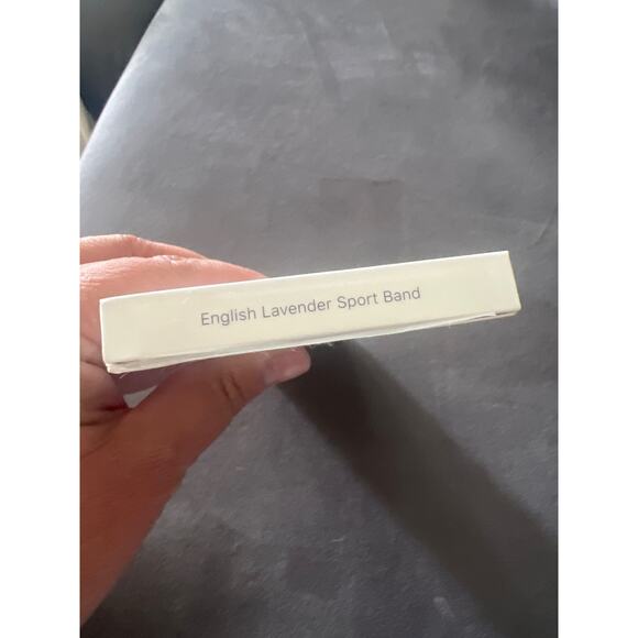 NEW 45mm Apple Watch English Lavender Sport Band - Picture 3 of 6